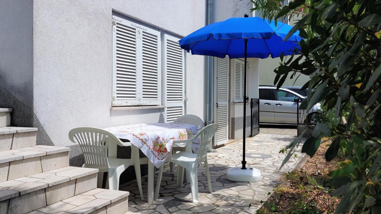 Apartman Crikvenica 30214 - Zulich Exterior foto